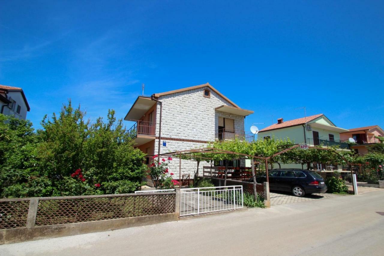 Appartement Runko à Umag Extérieur photo