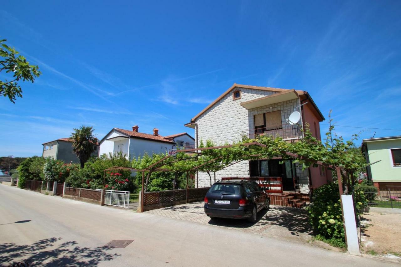 Appartement Runko à Umag Extérieur photo